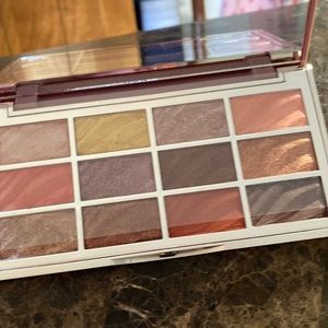 Ciate London velvet eyeshadow palette